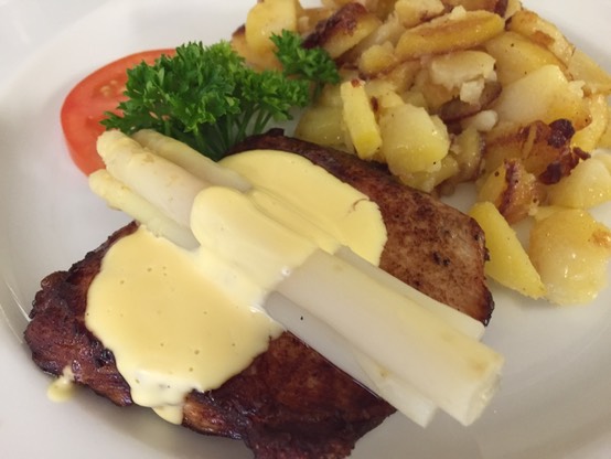 Schwsteak Breagel, spargel.jpg